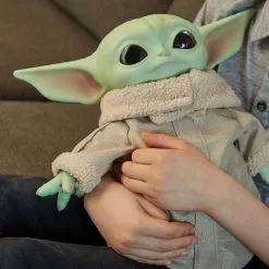 MATTEL FIGURINE PELUCHE L' ENFANT BABY YODA STAR WARS -Magasin De Jouets Vtech 4ab5e5ef0325220e8d76feefaa99276af6198f22 08027491 04