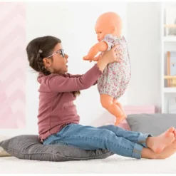 POUPON BEBE CHERI JARDIN EN FLEURS- COROLLE MON GRAND POUPON -Magasin De Jouets Vtech 5d8e86012c521a46ac8c78a477f579422463910f 41012045 05