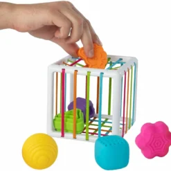 Fat Brain INNYBIN - LE CUBE A FORMES SENSORIELLES -Magasin De Jouets Vtech 83c1e7653dbe61da8e65e4b4e0749262e7076830 41011948 05
